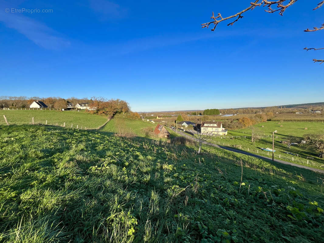 Terrain à LE MESNIL-SOUS-JUMIEGES