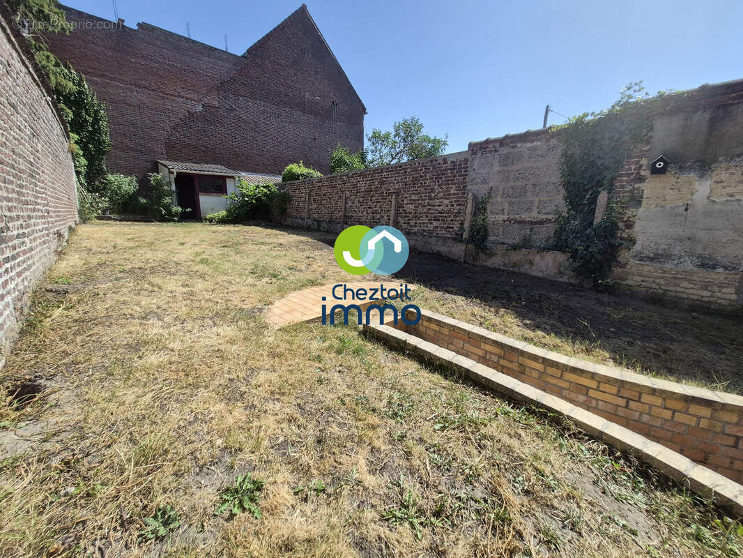 Maison beaux volumes 3 chambres jardin centre-ville - photo 16