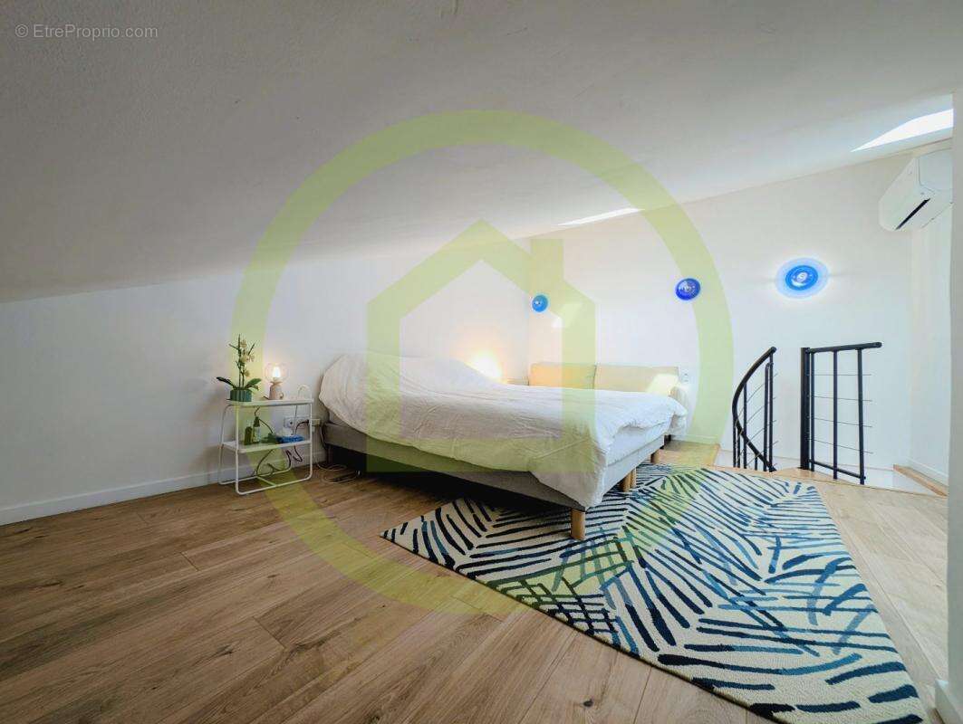 Appartement à VALLAURIS