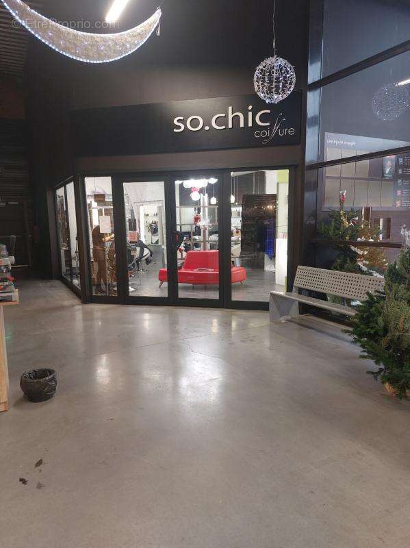 Commerce à VINON-SUR-VERDON