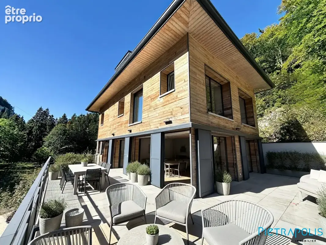 Maison 7 pièces 230 m² à vendre à Gex (01170) - photo 2