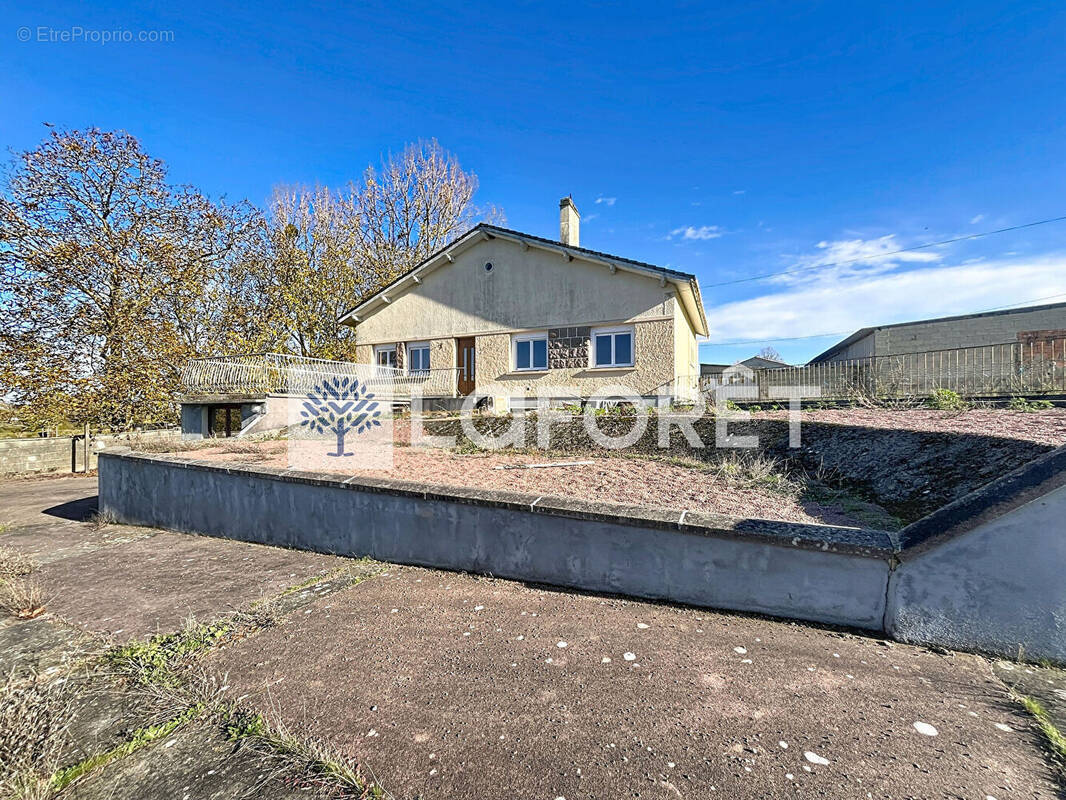 Maison à BRESSUIRE