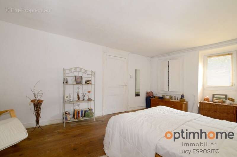  Charmante maison en pierre avec dépendance à rénover – Cœur de Saint-Laurent-de-Céris (Charente)  - photo 13