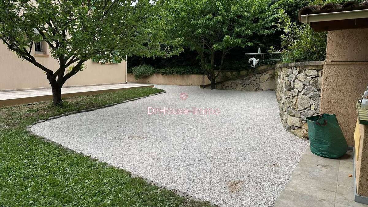 Maison 184 m² à La Bouilladisse  - photo 8