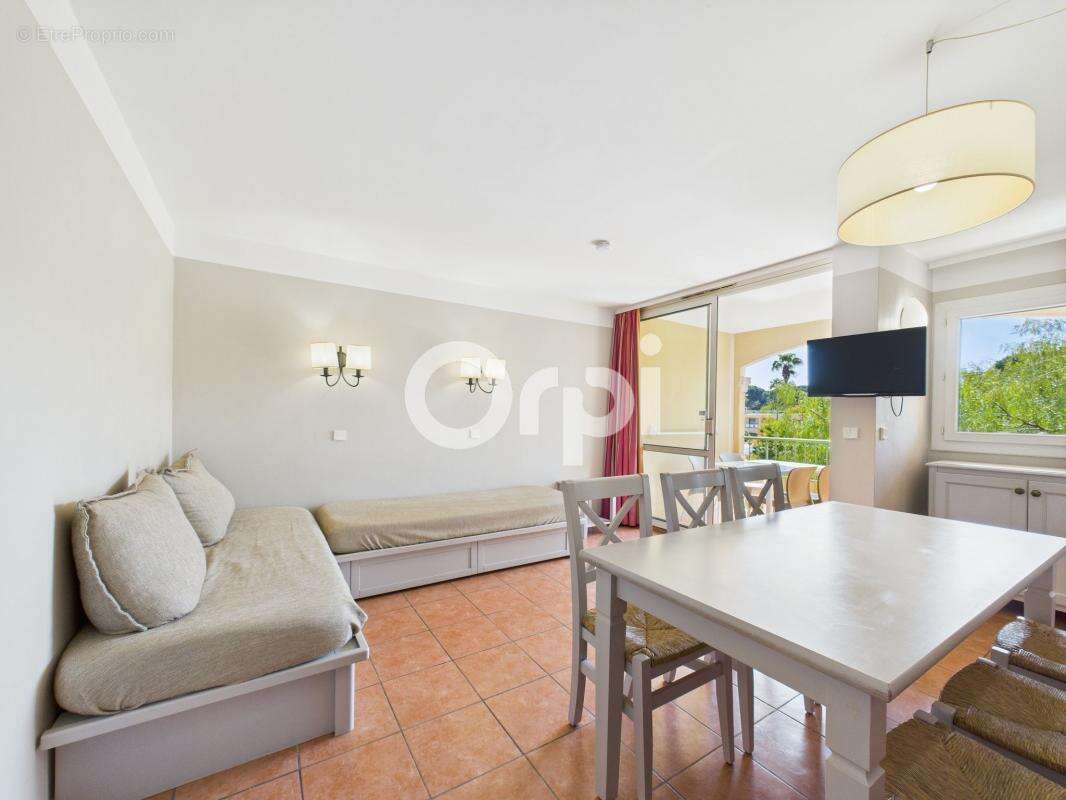 Appartement à MANDELIEU-LA-NAPOULE