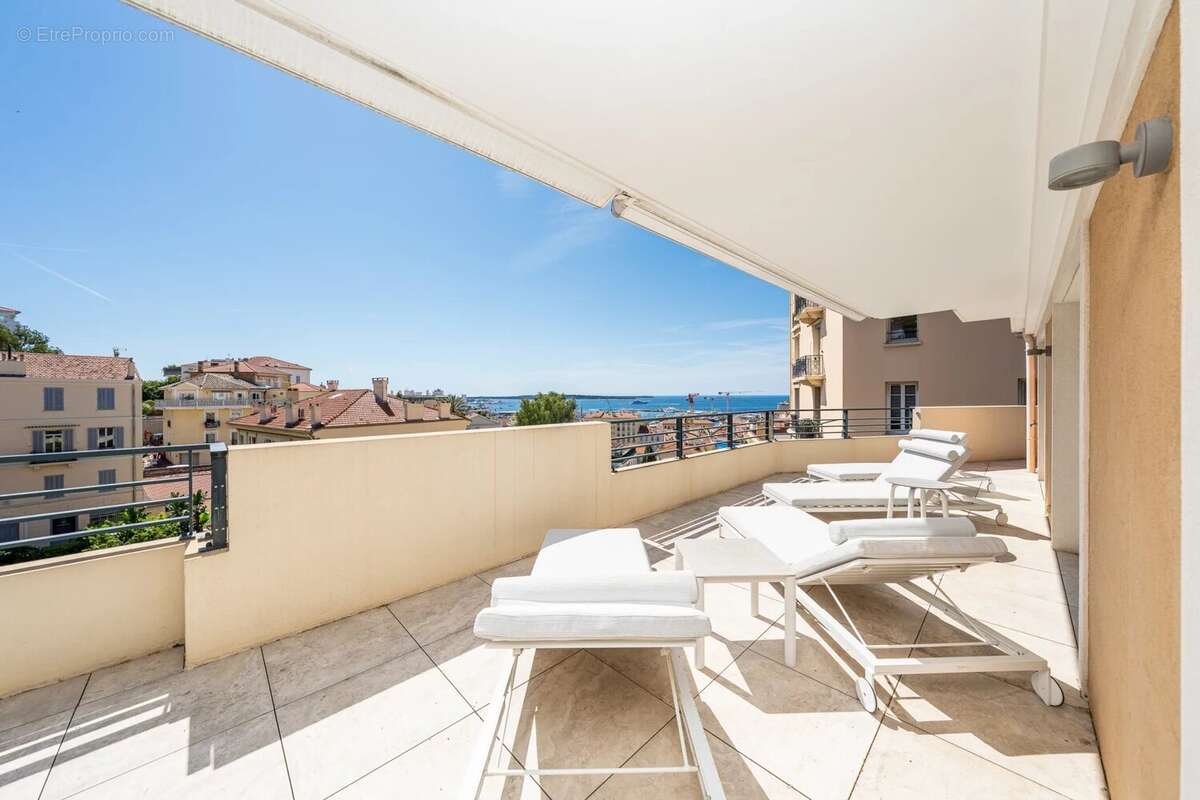 Superbe penthouse vue mer panoramique avec triple garage cannes centre - photo 7