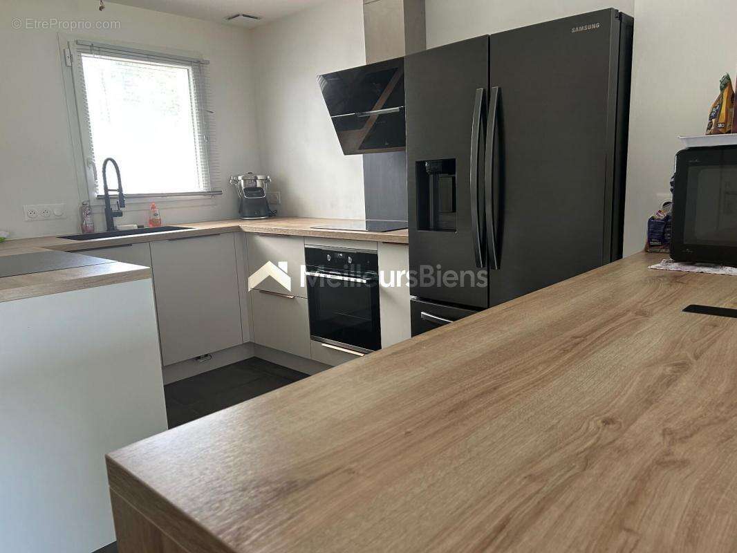 Maison à SAINTE-EULALIE-EN-BORN