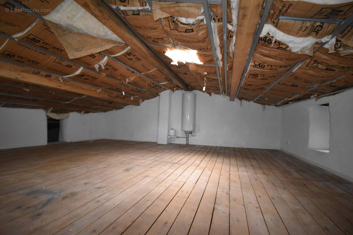 Maison à SAINT-JULIA-DE-BEC