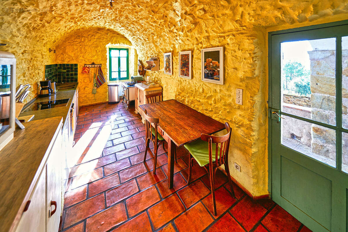 Maison à SAINT-FLORENT-SUR-AUZONNET