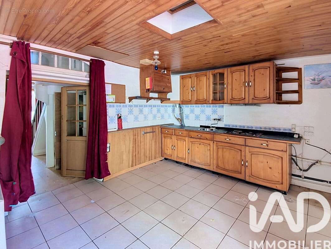 Maison 137 m² à Trans-La-Foret  - photo 4