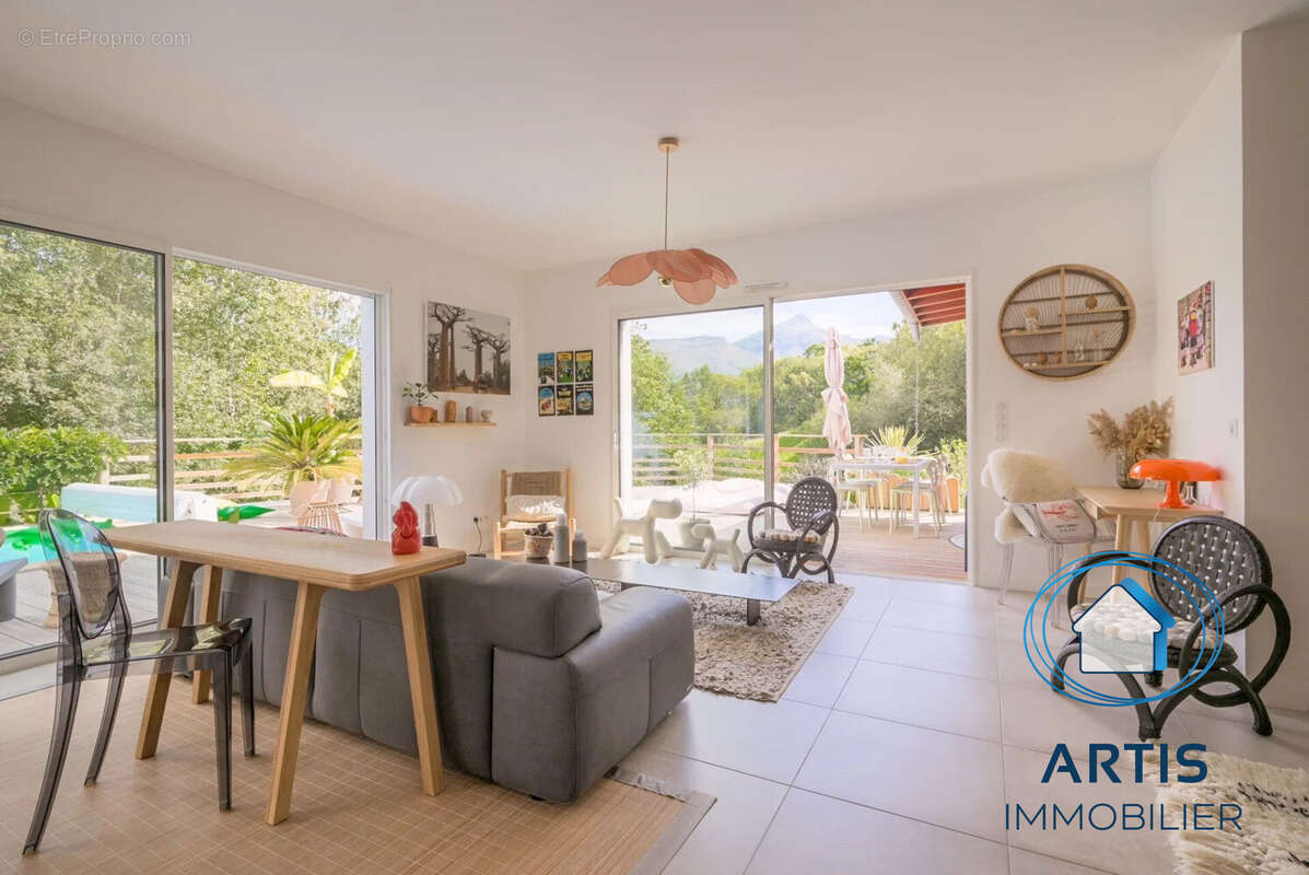 Maison 135 m² à Urrugne  - photo 5