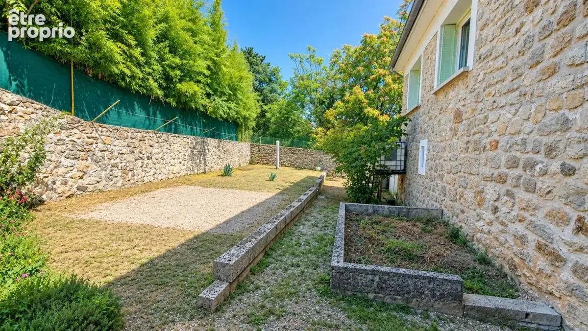 Maison À Vendre à LARGENTIÈRE – Avec terrasse, 3 chambres,  garage et grand atelier - photo 4