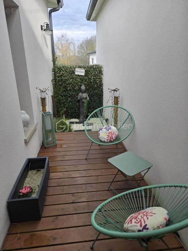 Maison à POINTIS-DE-RIVIERE