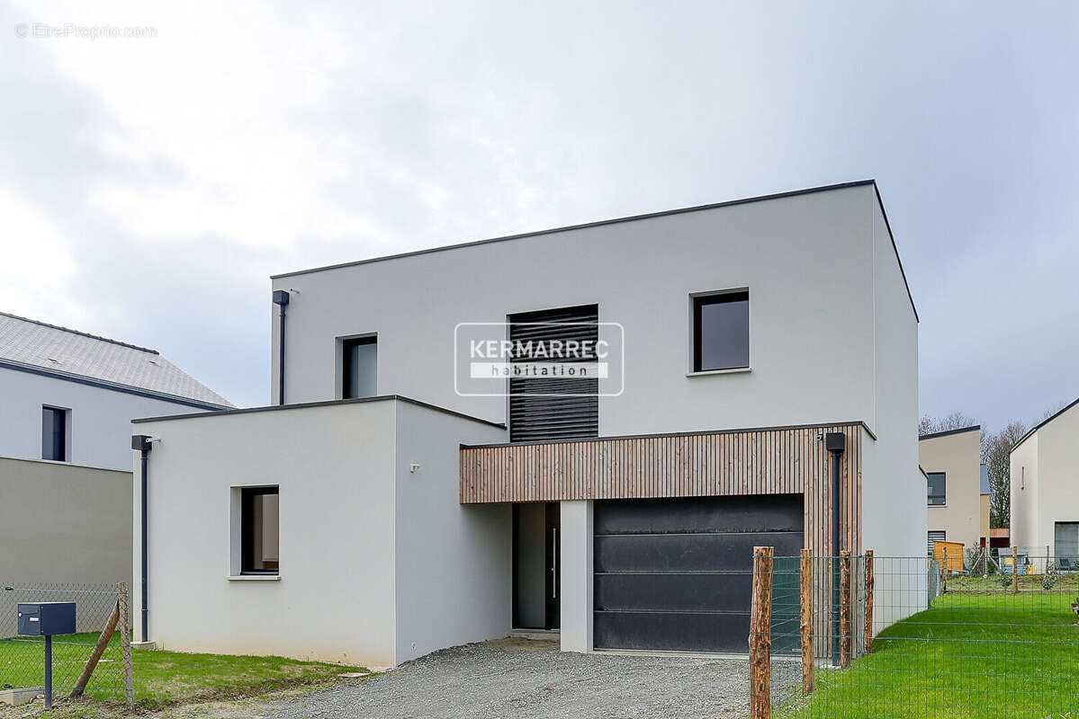 Maison à LA CHAPELLE-DES-FOUGERETZ