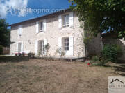 Maison à CHERVES-CHATELARS