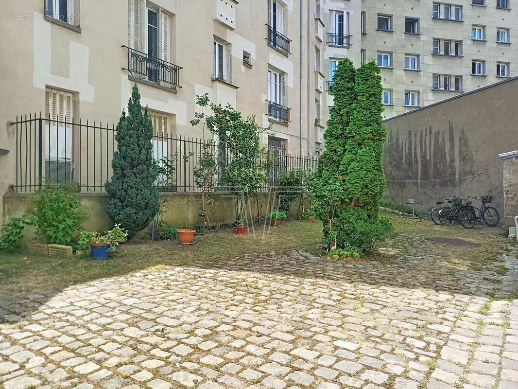Boulogne nord. trois-pièces renové, dernier étage - photo 6