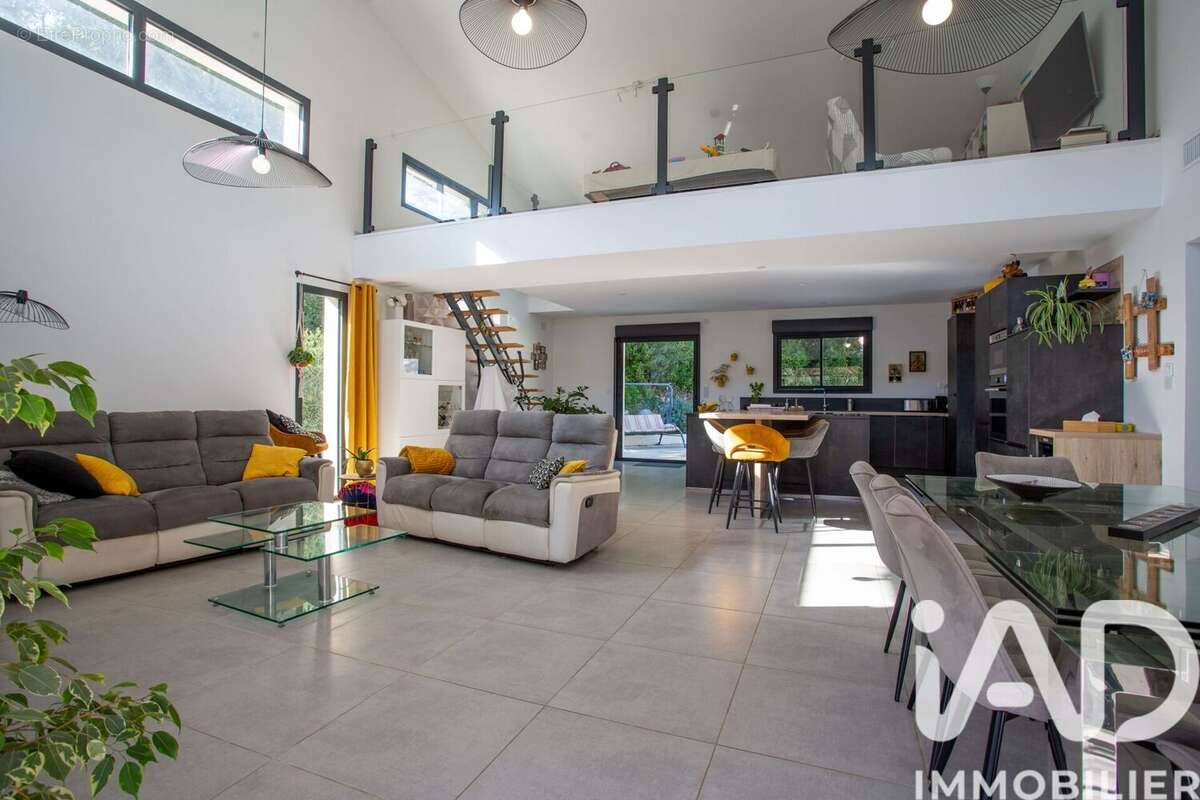 Photo 3 - Maison à ROCHEFORT-DU-GARD