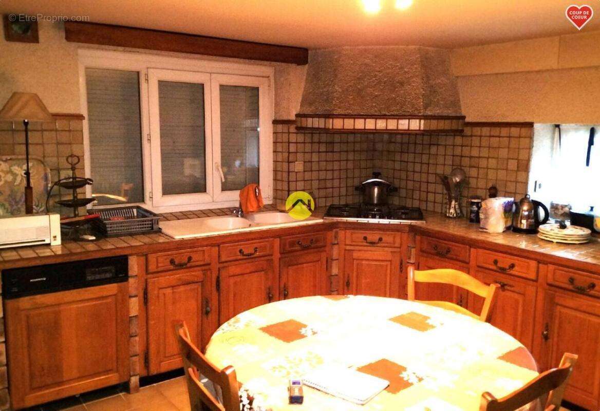 Maison à CHAMBON-SUR-VOUEIZE