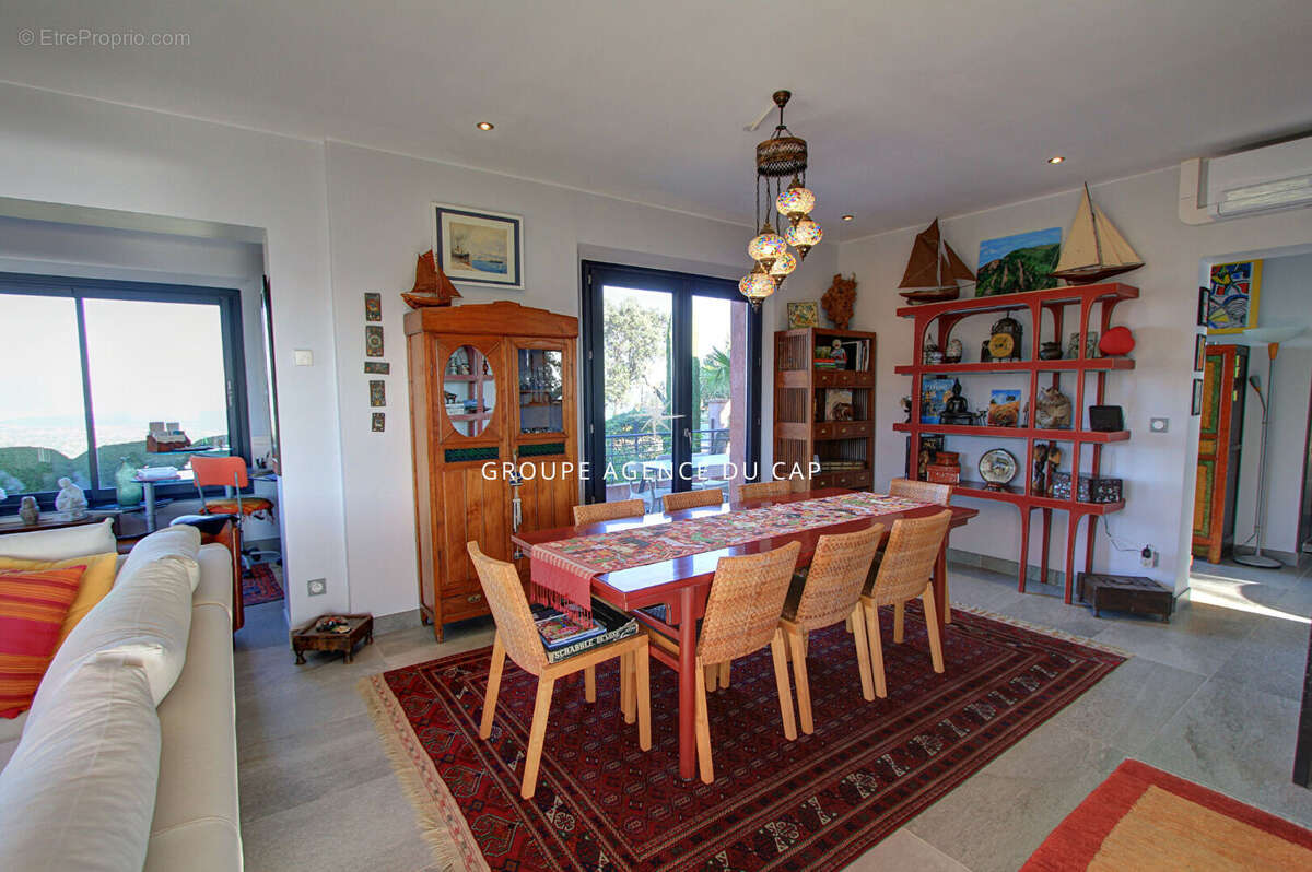 Maison à LES ISSAMBRES