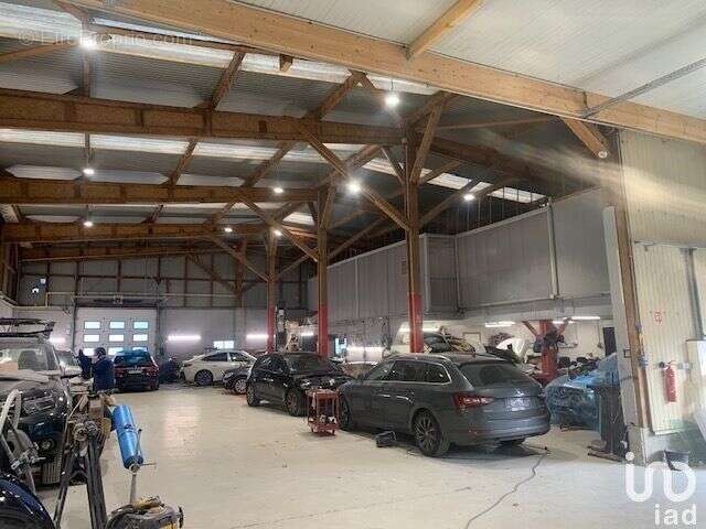 Photo 2 - Commerce à GRIGNY