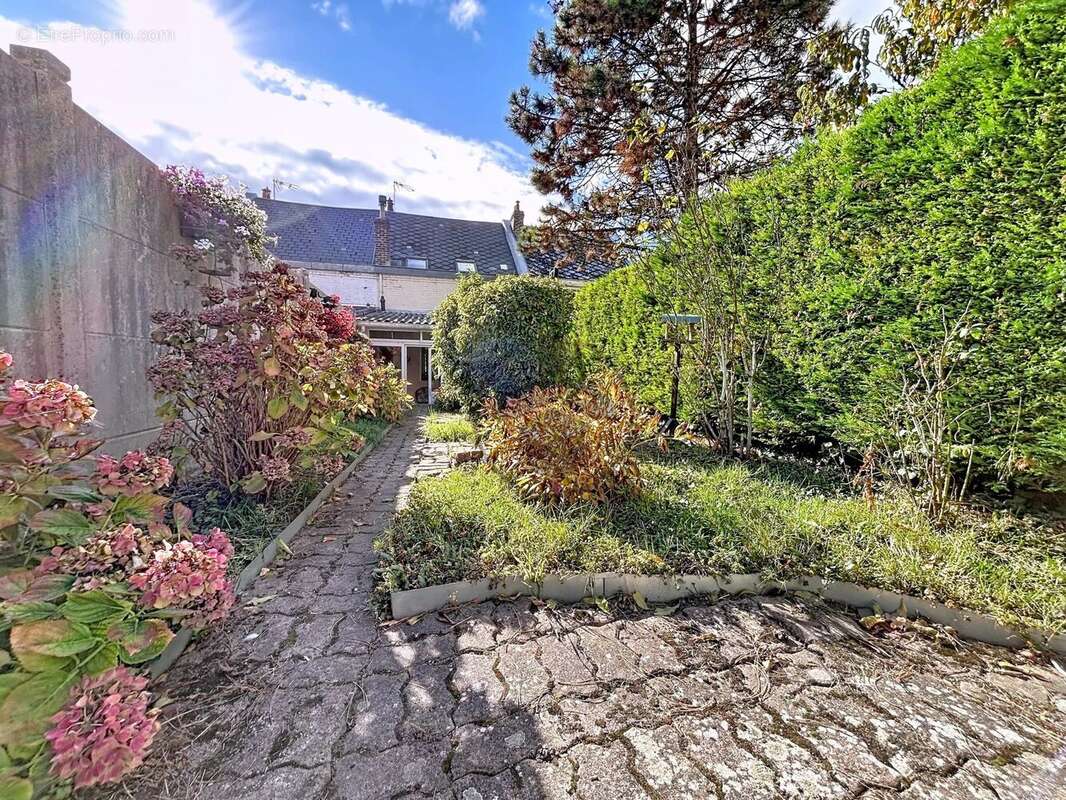 Maison à SAINT-QUENTIN