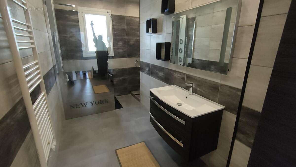 Maison à MORTAGNE-SUR-SEVRE