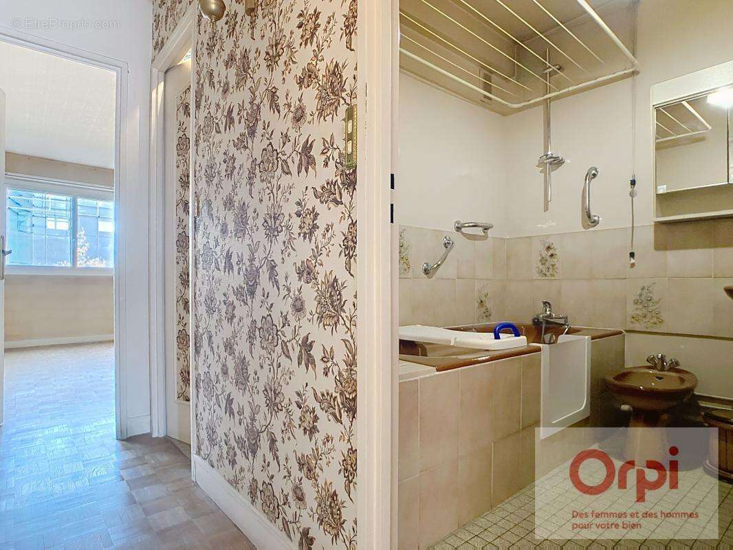 Appartement à ISSY-LES-MOULINEAUX