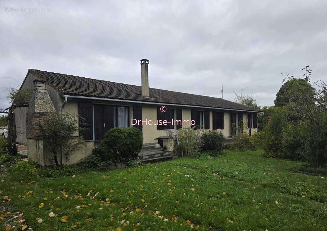 Maison à PAREMPUYRE