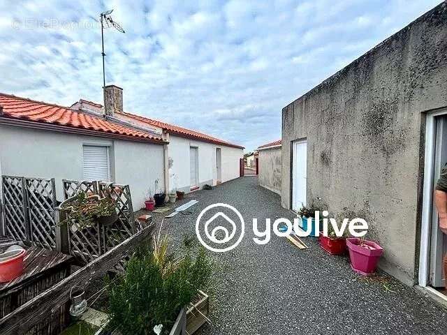 Maison à SAINT-MAIXENT-SUR-VIE