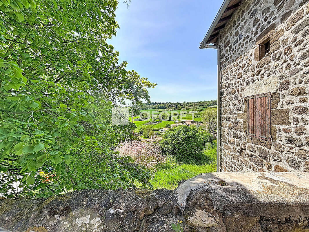 Appartement à POLIGNAC