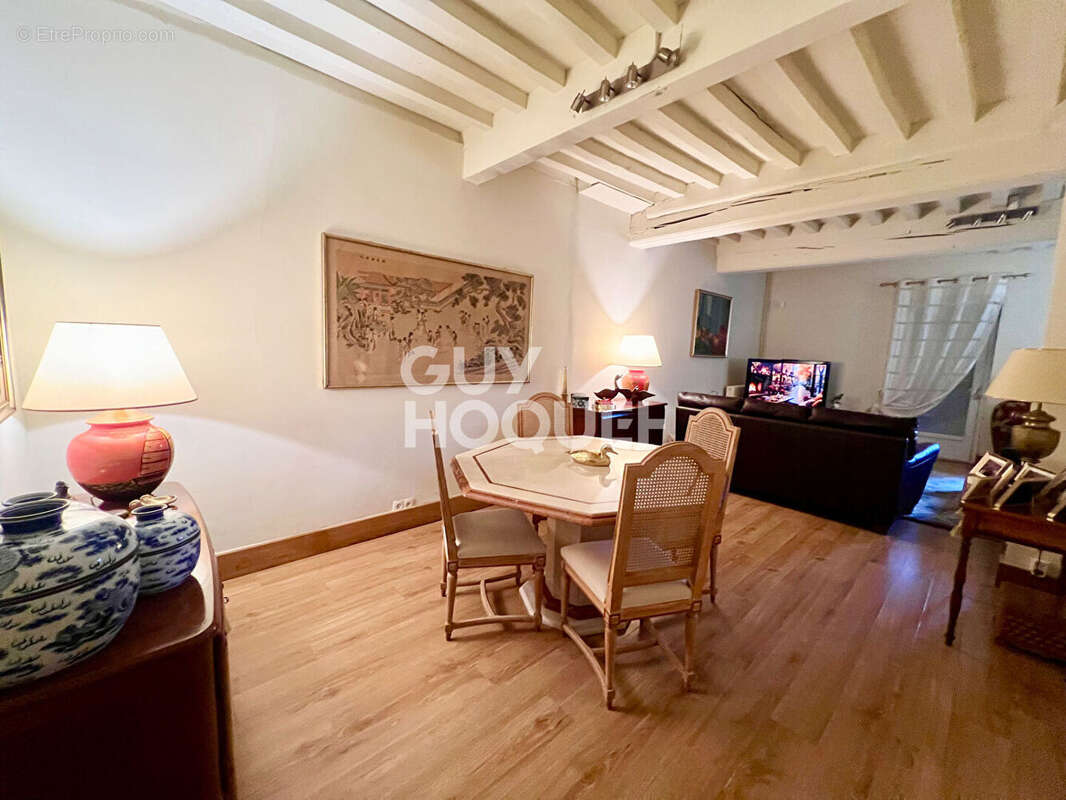 Maison à SAINTE-RADEGONDE