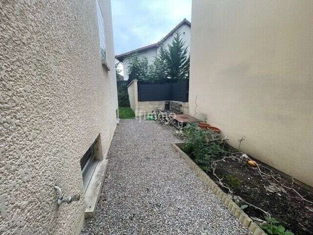 Maison à CHAMPIGNY-SUR-MARNE