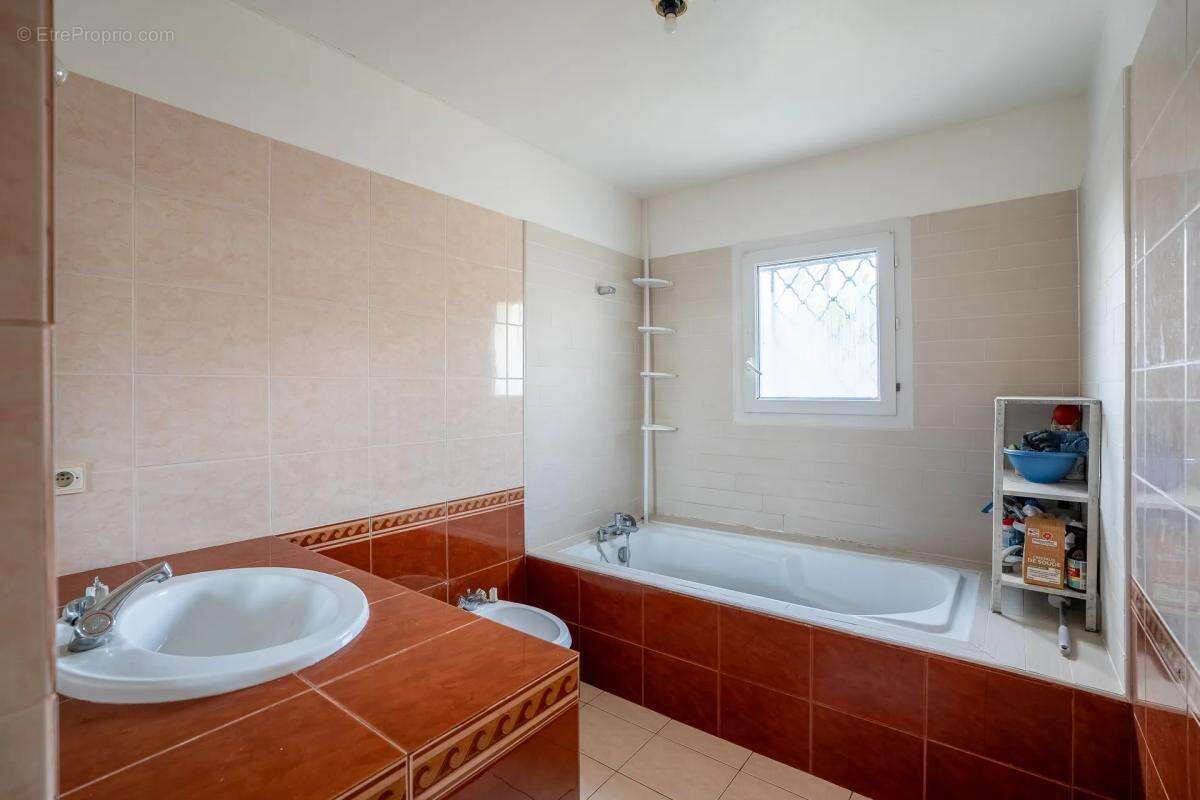 Maison à BLANQUEFORT