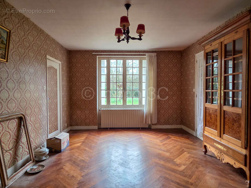 Maison à SAUZE-VAUSSAIS