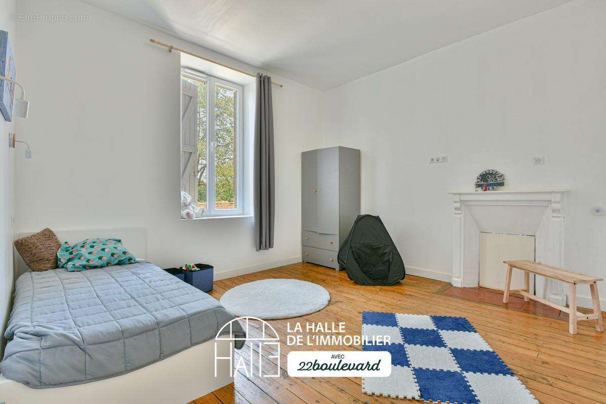 Maison 7 pièces 202 m² à vendre à Peyrilhac (87510) - photo 9