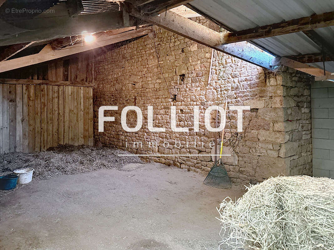 Maison à LA ROCHELLE-NORMANDE