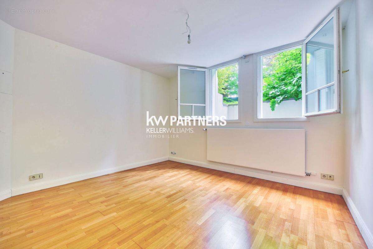 Appartement à NEUILLY-SUR-SEINE