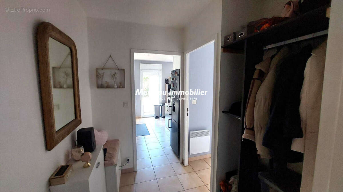 Appartement à COULAINES