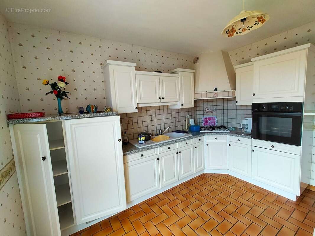 Maison à VILLAINES-LA-JUHEL