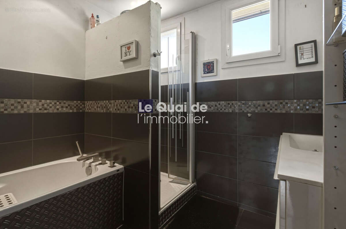 Maison 112 m² à Saint-Egreve  - photo 9