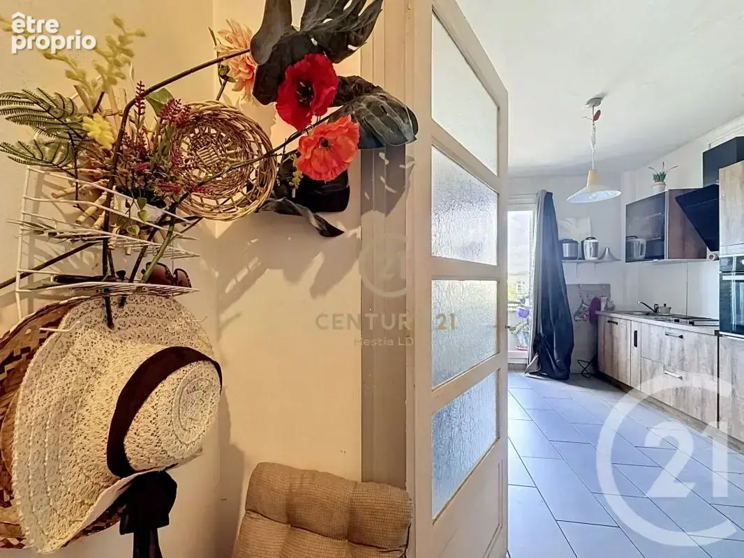 Appartement 2 pièces 40 m² à vendre à Givors (69700) - photo 2
