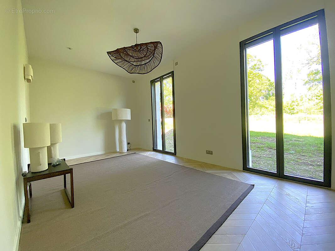 Maison à MAGNY-LE-HONGRE