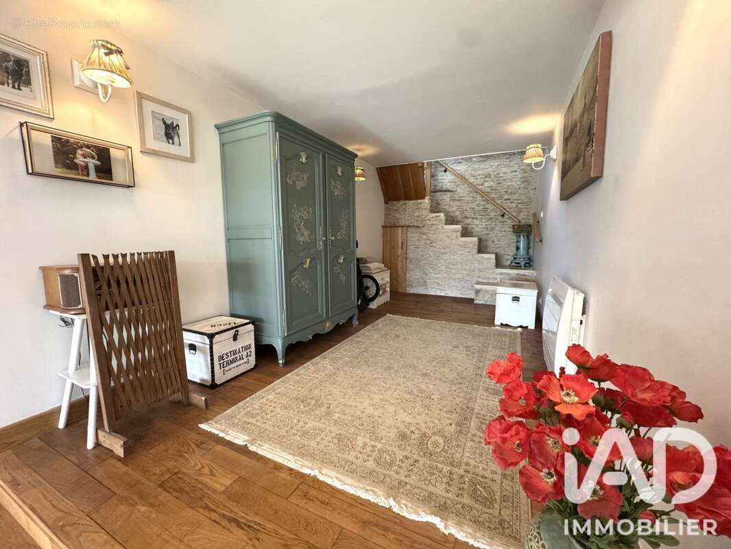 Maison 191 m² à Verrue  - photo 6