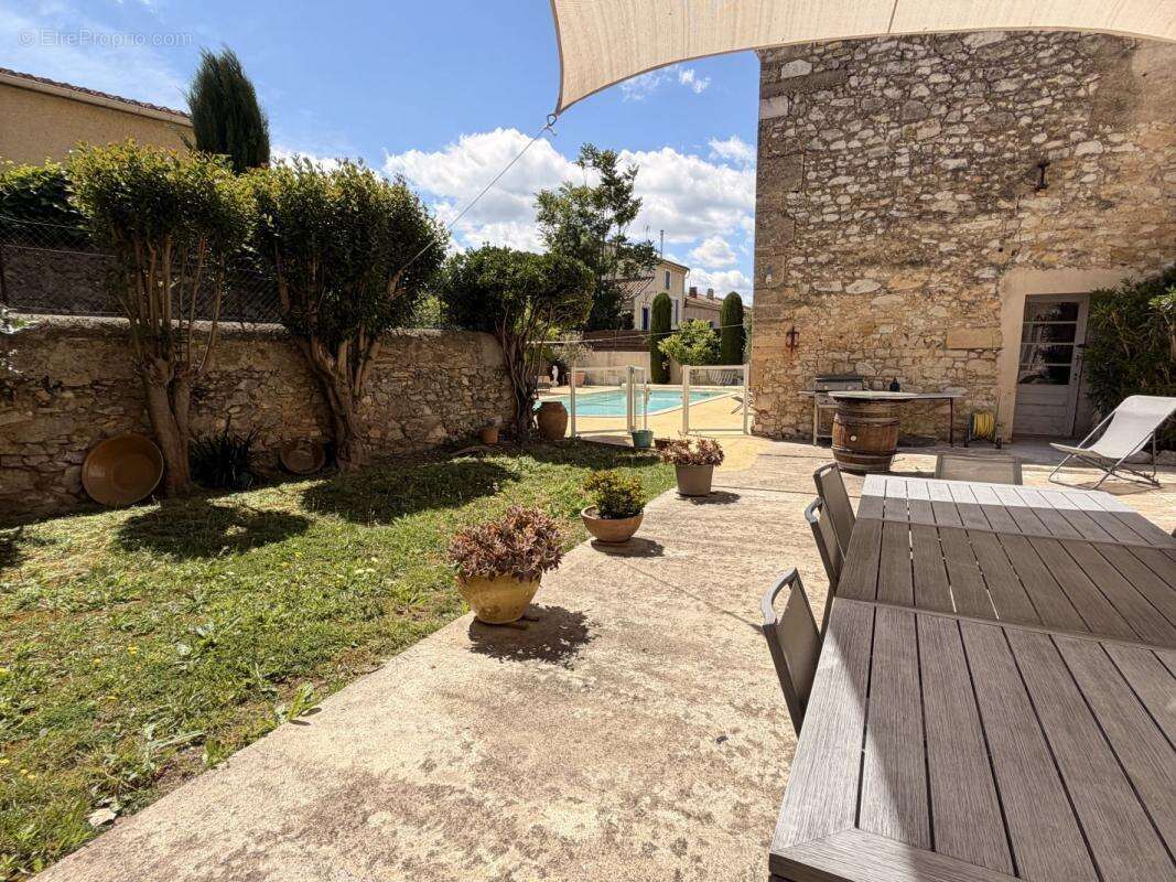 Maison 305 m² à Armissan  - photo 4