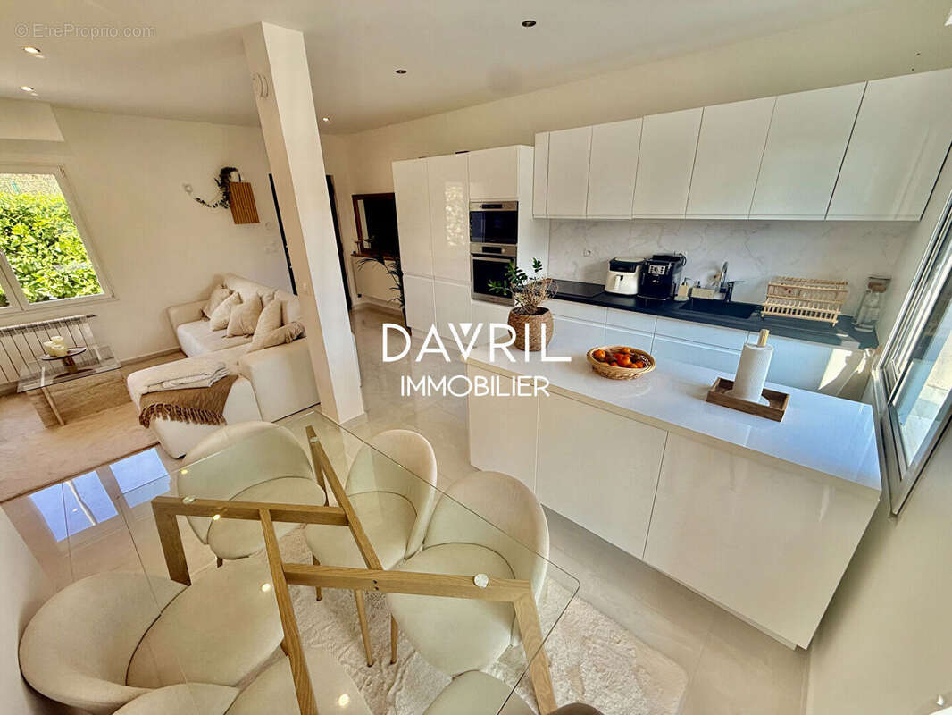 Maison à CONFLANS-SAINTE-HONORINE