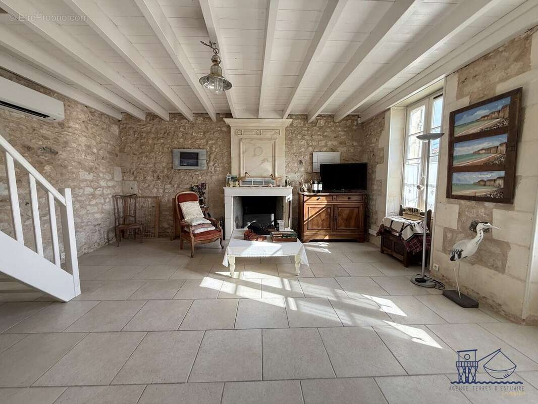 Maison à SAINT-FORT-SUR-GIRONDE
