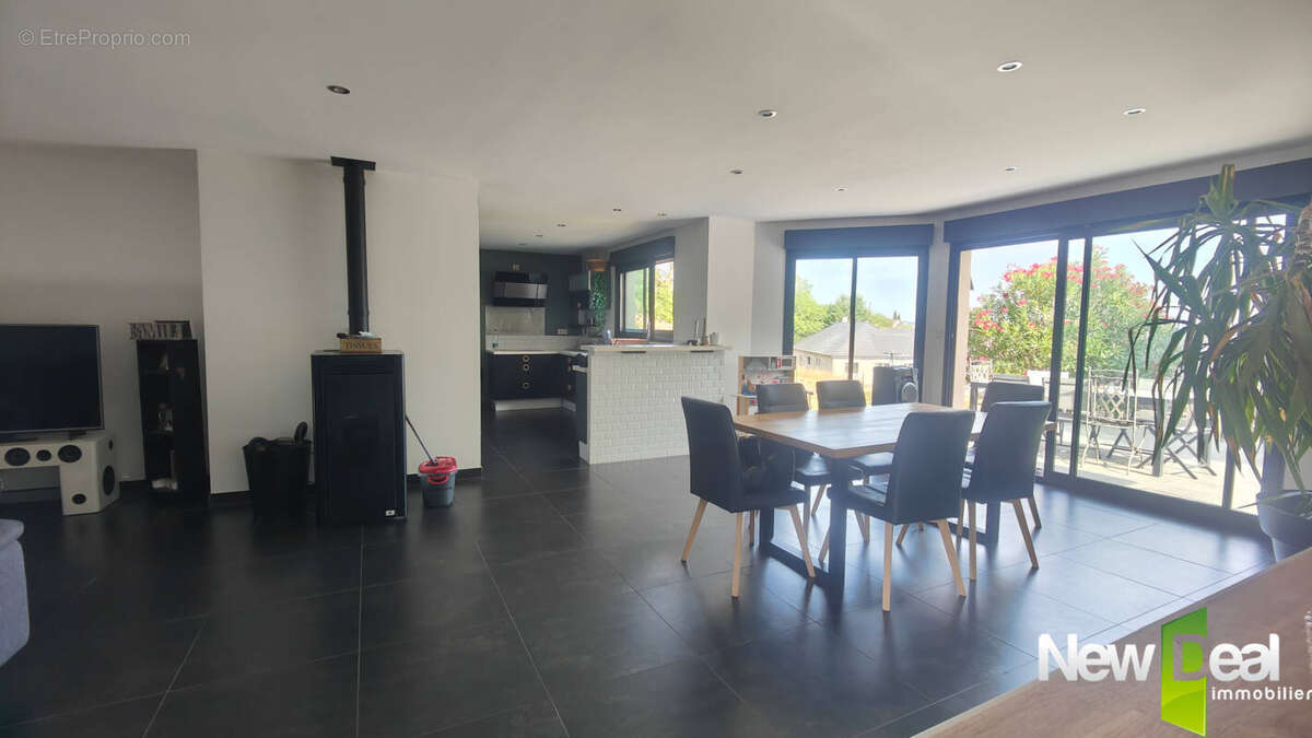 Plain-pieds 116 m² de 2013 - DONZENAC - photo 6