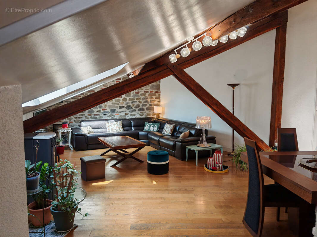 Appartement à SAINT-ETIENNE