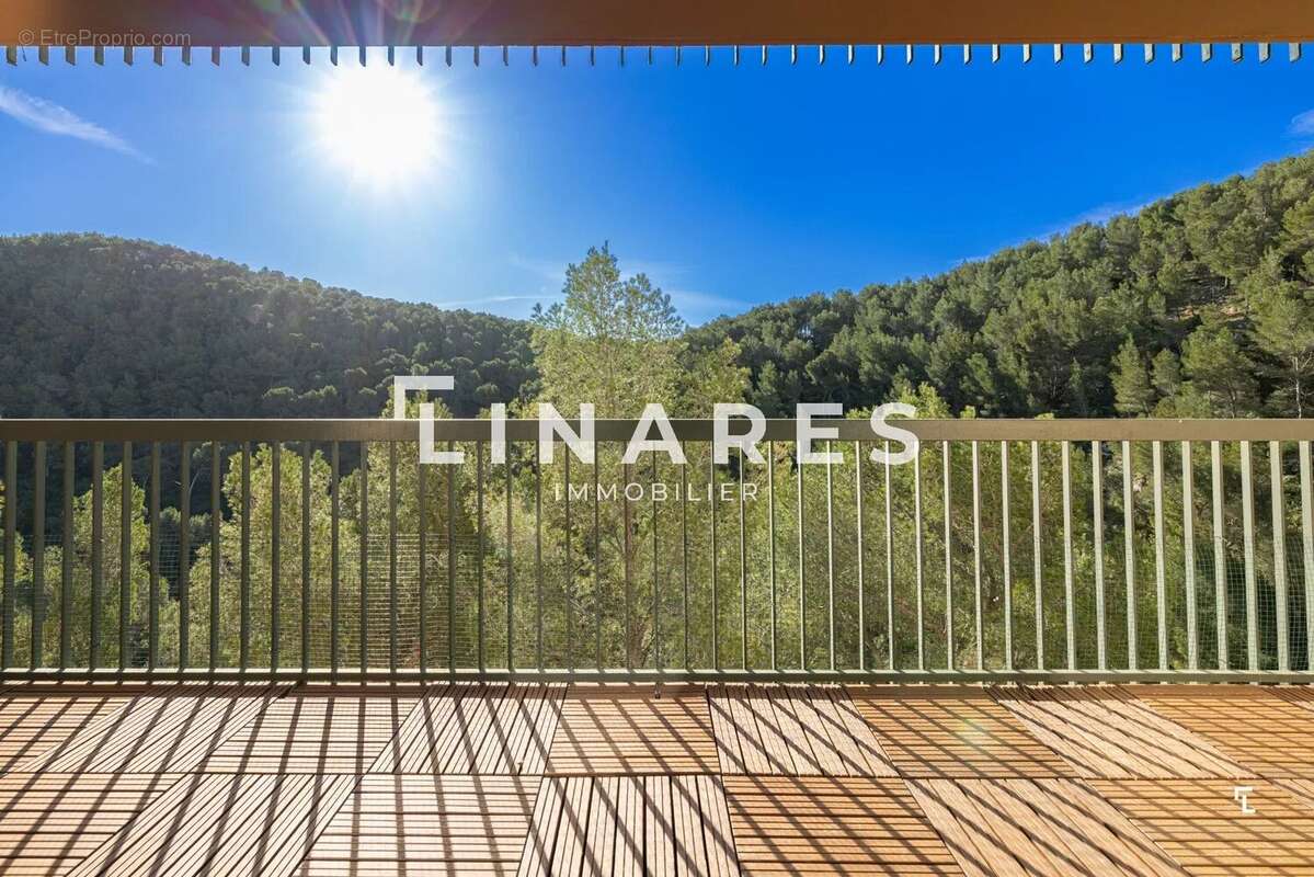 Appartement à MARSEILLE-9E