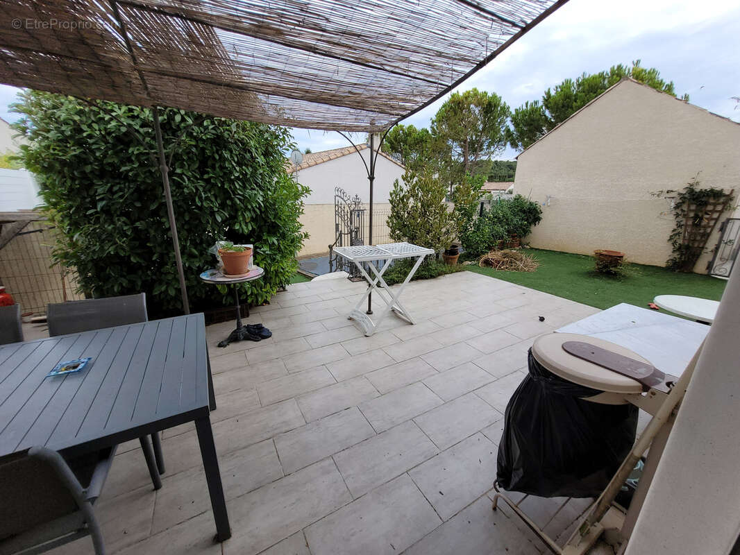 Maison à MOUSSAN